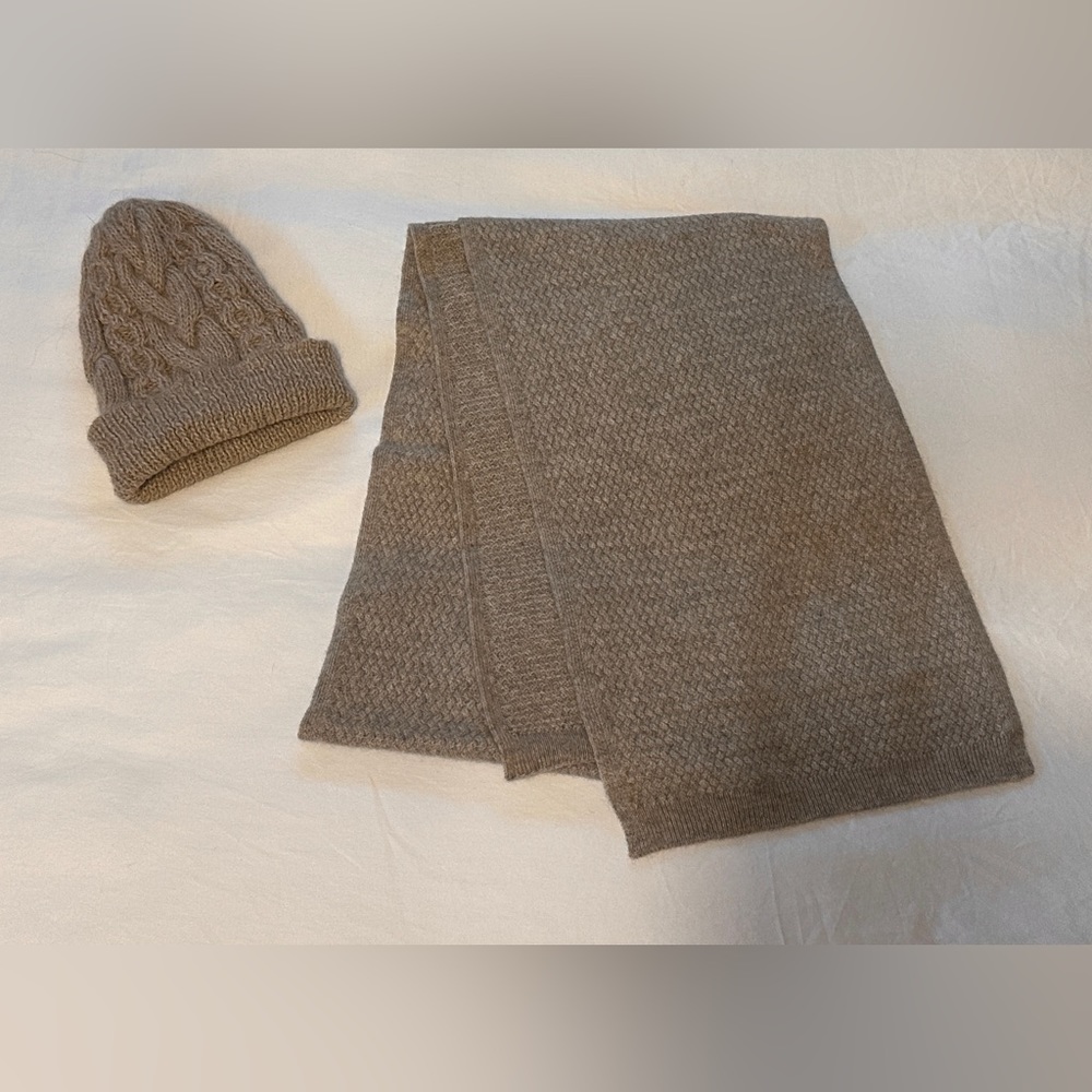 New Kinross 100% Cashmere Scarf Very Soft